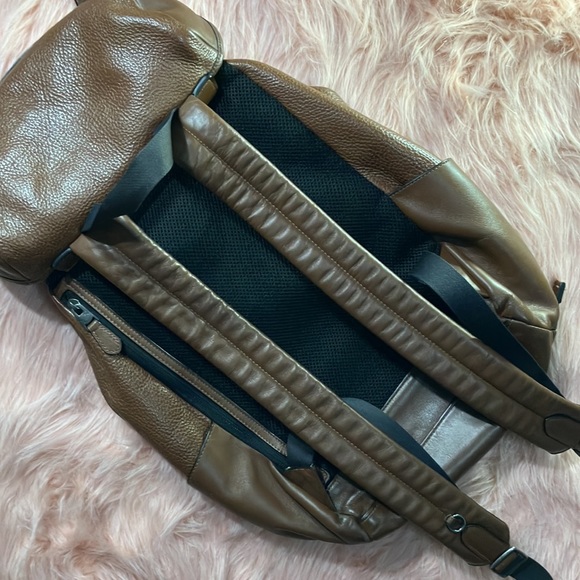 Men’s brown leather coach backpack - Picture 13 of 16